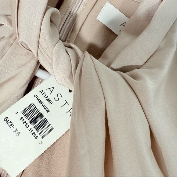 NWT ASTR Twist Mock Neck Cutout Peplum Top In Satin Champagne Size XS New - Picture 7 of 11